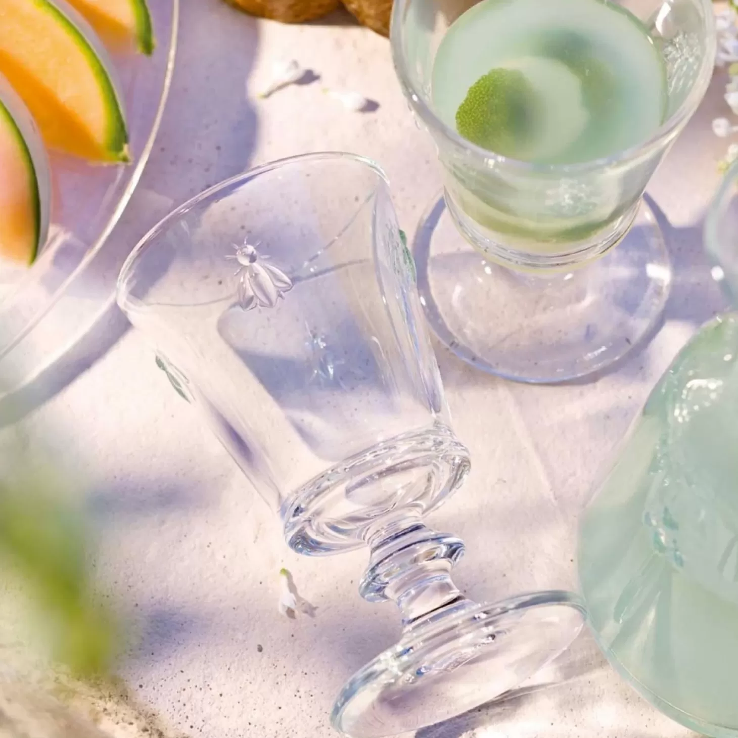 Decor Accents>Roger's Gardens French Bee Water Glass