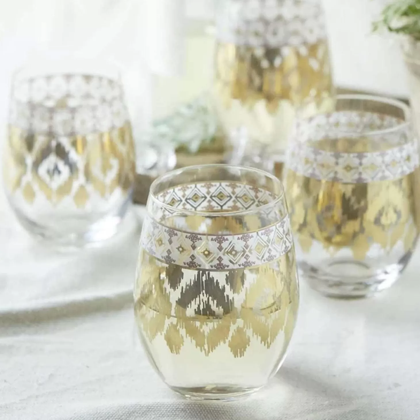 Glassware>Roger's Gardens White Twist Stemless Glass